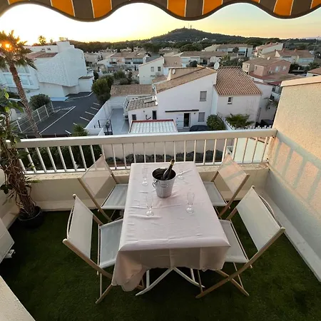 Znaturiste Cap D'agde Port Soleil 478 אגדה